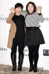 组图：韩谐星尹亨彬大婚徐仁国Solbi等送祝福