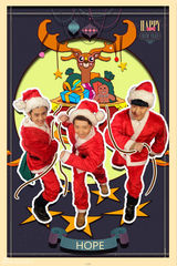 组图：HOPE组合写真化身圣诞老人送祝福