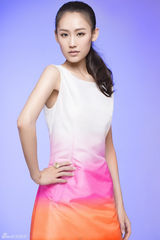 组图：王婉中北影女神演绎成熟范