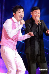 幻灯：庾澄庆个唱张学友助阵 与周秀娜贴身热舞