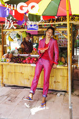 幻灯图：吴彦祖沙滩封面照曝光 阳光帅气魅力十足