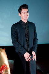 组图：SJ-M新专辑发布 秀搞笑中文