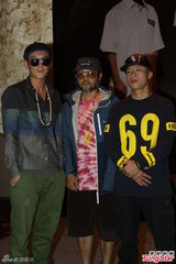 组图：陈冠希将开唱出碟 记者问封杀被请出场