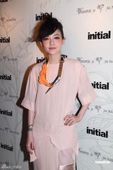 组图：范晓萱祝Makiyo再出发 透露暂无结婚计划