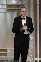 组图：刘易斯与查斯坦分获金球剧情类影帝后