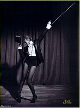 高清组图：碧昂斯性感男装登男版时尚杂志封面