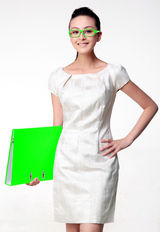 高清图：戴娇倩全新写真曝光 笑容甜美展自信本色