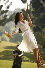 高清图：李冰冰八位数接新广告 荡秋千似小龙女