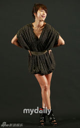 幻灯图：白智英个人写真发布 丰胸翘臀身姿傲人