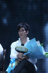 组图：《倾城之泪》周冬雨希望另一半是多啦A梦