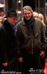 高清组图：《商海通牒》首映 史派西杰瑞米型男斗帅