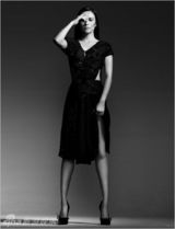 幻灯图：章子怡再登杂志封面 造型摩登眼神魅惑