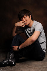 组图：王大治搞怪生活照及剧照集锦