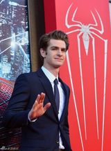 组图：艾玛和加菲情侣档现身《超凡蜘蛛侠》洛城首映