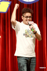 高清组图：郑秀文谭咏麟等为会考考生加油打气