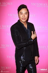 组图：熊黛林林莉率众走秀 嫩模何佩瑜性感打碟