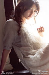 组图：铃木爱理20岁纪念 平胸也可以性感和美丽