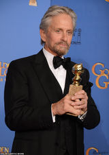 组图：《烛台之后》道格拉斯获迷你剧最佳男主