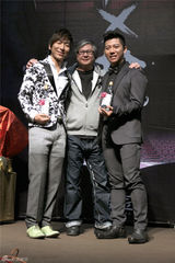 组图：羽泉台湾宣传通告多 范范黑人助阵