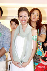 幻灯图：古天乐喜爱性感美唇 谢婷婷不知嫂子已出院