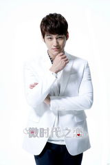 高清图：金汎(金范)《微时代》曝定妆照英俊孤傲