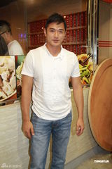 组图：《怒火街头2》大结局 胡杏儿曹永廉聚餐