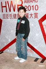 高清组图：郑嘉颖陈细洁邓萃雯黄百鸣出席品牌活动