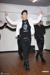 高清：潘玮柏新造型首度曝光 对蔡依林selina有好感