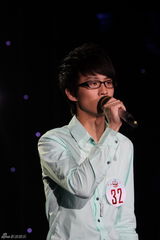 幻灯组图：快男300强突围赛第2场 农民诗人出局