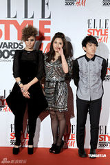 高清图：徐静蕾牵手黄立行 《杜拉拉》未映先拿奖