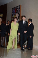 组图：杨采妮大婚 梁咏琪李心洁携夫出席