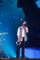 组图：《星搭档》萧煌奇杨培安联手开唱