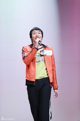 组图：《出彩》首播李连杰蔡明现场痛哭