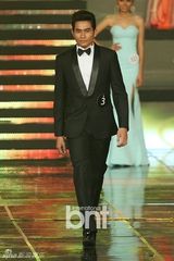 组图：韩国2013亚洲模特颁奖典礼精彩时尚秀