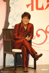 组图：周华健暌违五年发片 与花旦“搭戏”韵味足