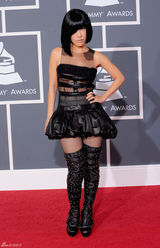 高清组图：第52届格莱美 何耀珊太空女战士造型