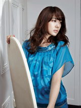 高清组图：尹恩惠夏日优雅写真 雪纺美衣主打空灵