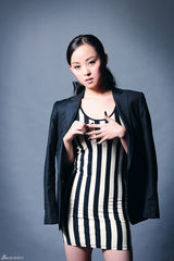 组图：缪婷茹最新写真展现迷人两面性