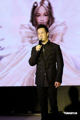 高清：陈琳追思会演感人一幕 杨坤与其隔空对唱