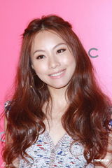 组图：熊黛林谈父亲病情 陈慧琳年底发新碟