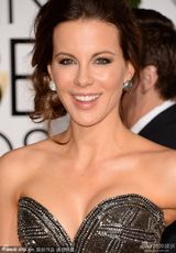 组图：凯特-贝金赛尔鱼尾礼服亮相红毯明媚动人