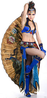 幻灯图：周秀娜性感代言网游 献出三个“第一次”