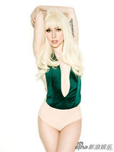 幻灯图集：Lady Gaga杂志写真 肉色内衣登封面 
