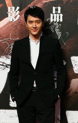 组图：《一九四二》北京首映 红毯众星云集