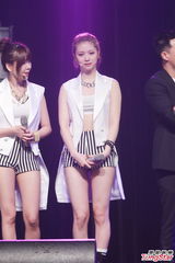 组图：After school香港会歌迷 献劲歌热舞