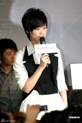 幻灯：“青春万岁”潮爆夜 李宇春曾轶可郭敬明助阵