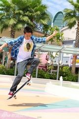 组图：夏雨玩转新加坡 展阳光笑容袒露自由内心