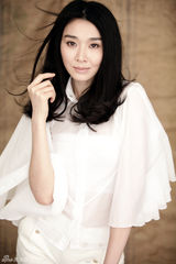 组图：陈丽娜白衣写真素雅风情
