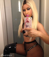 组图：麻辣鸡正面全裸挺F乳 手铐上阵玩SM