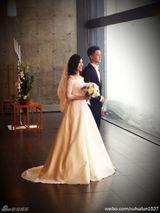 组图：43岁苏慧伦穿白纱办婚宴 张震携娇妻观礼